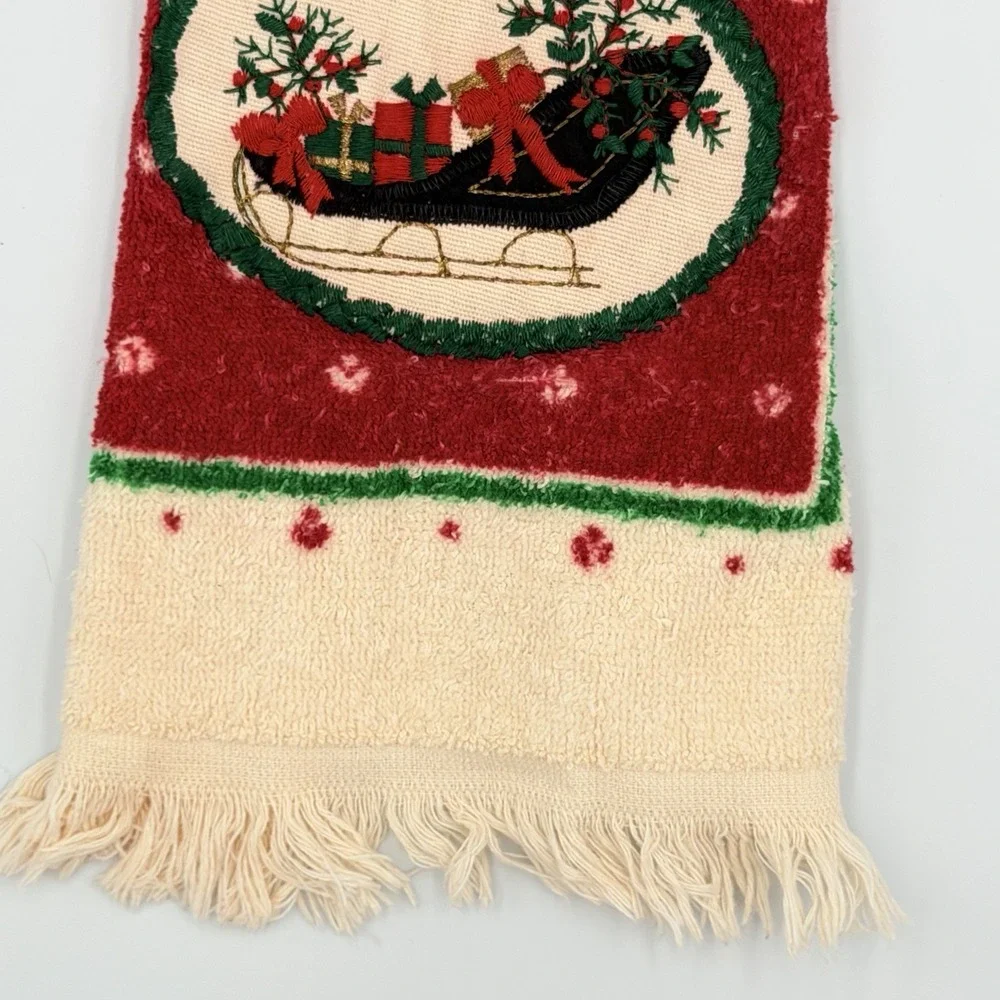 VTG Christmas Hanging Kitchen‎ Towel Quilted Top Embroidered Sleigh Decor A